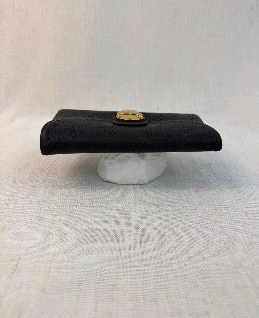 Louis Vuitton Mahina Amelia Wallet