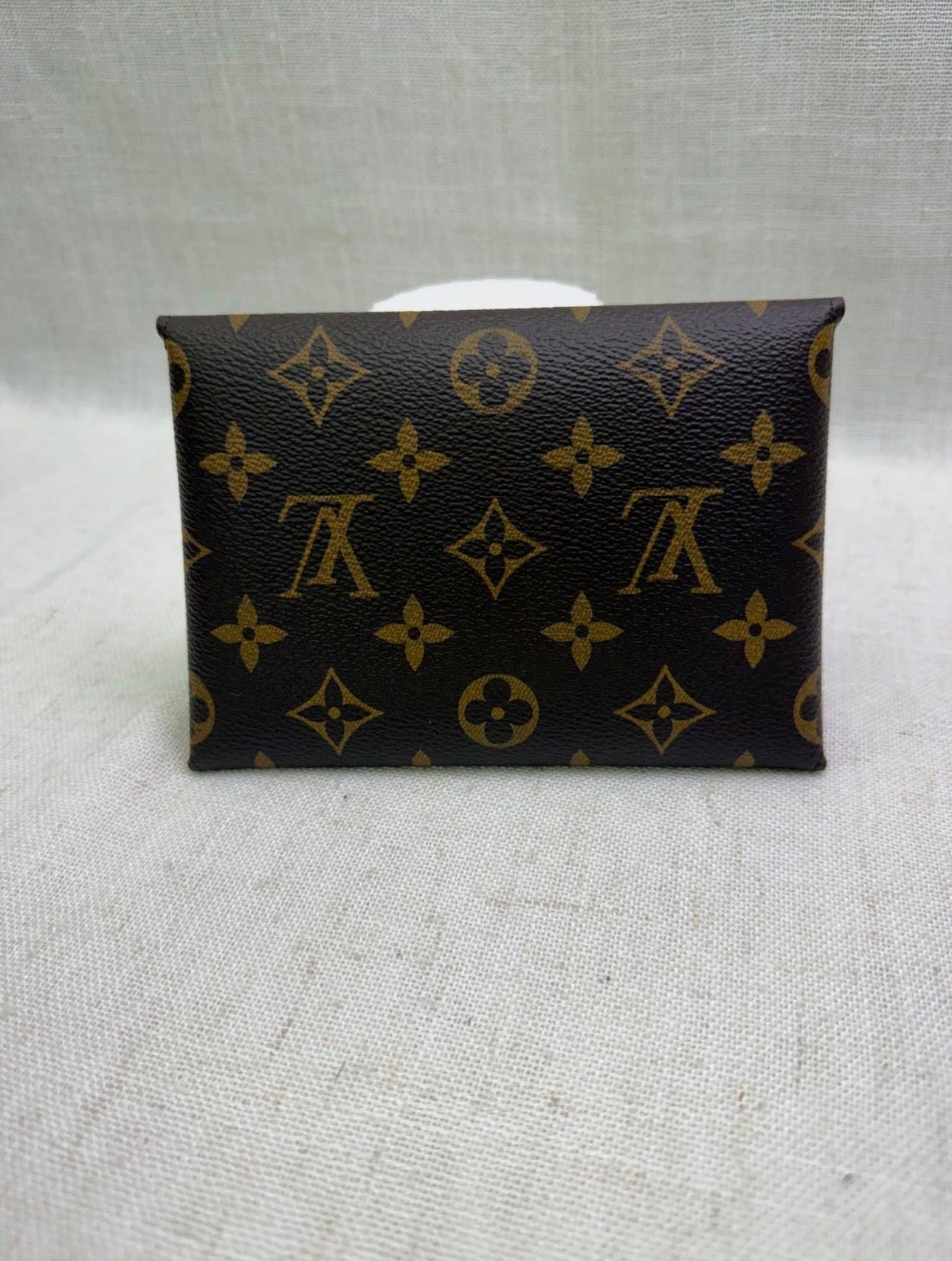 LOUIS VUITTON | MEDIUM KIRIGAMI POCHETTE