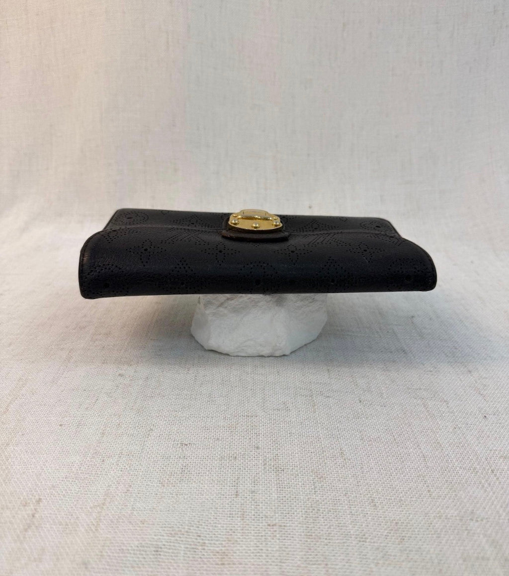 Louis Vuitton Mahina Amelia Wallet