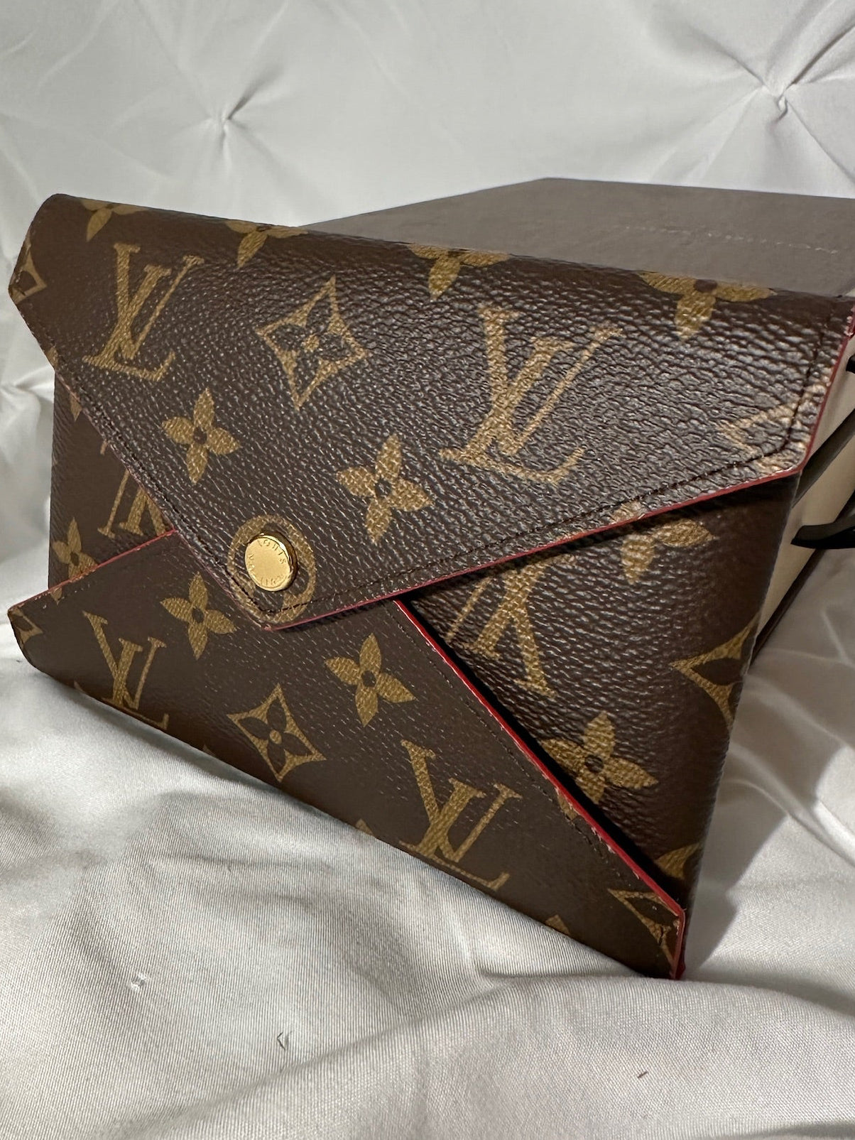 LOUIS VUITTON | MEDIUM KIRIGAMI POCHETTE