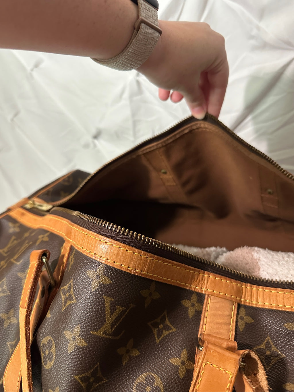 Louis Vuitton Sac Souple
55, Monogram