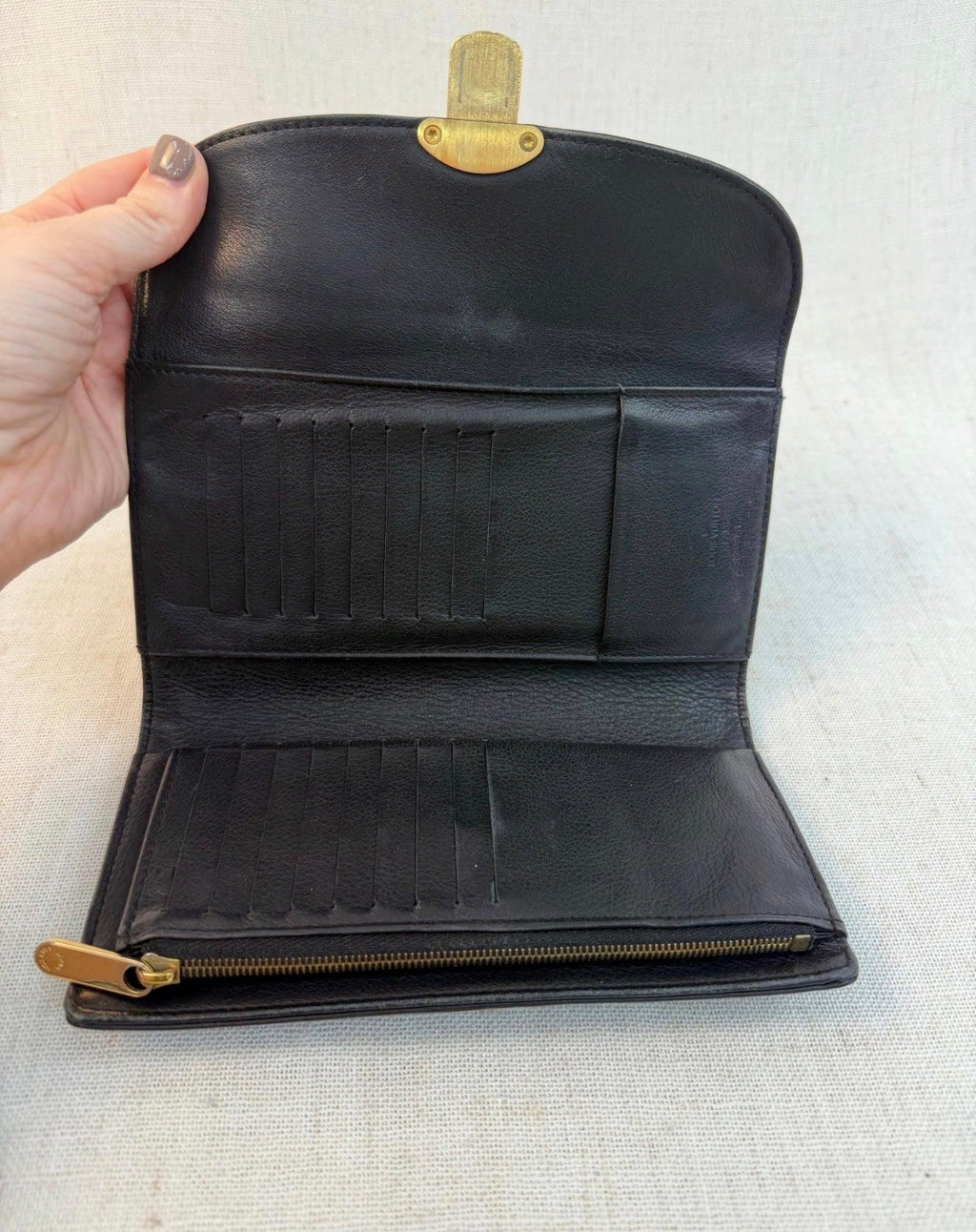 Louis Vuitton Mahina Amelia Wallet