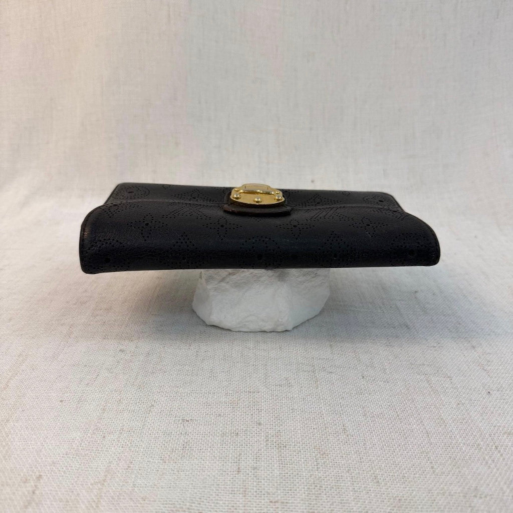 Louis Vuitton Mahina Amelia Wallet