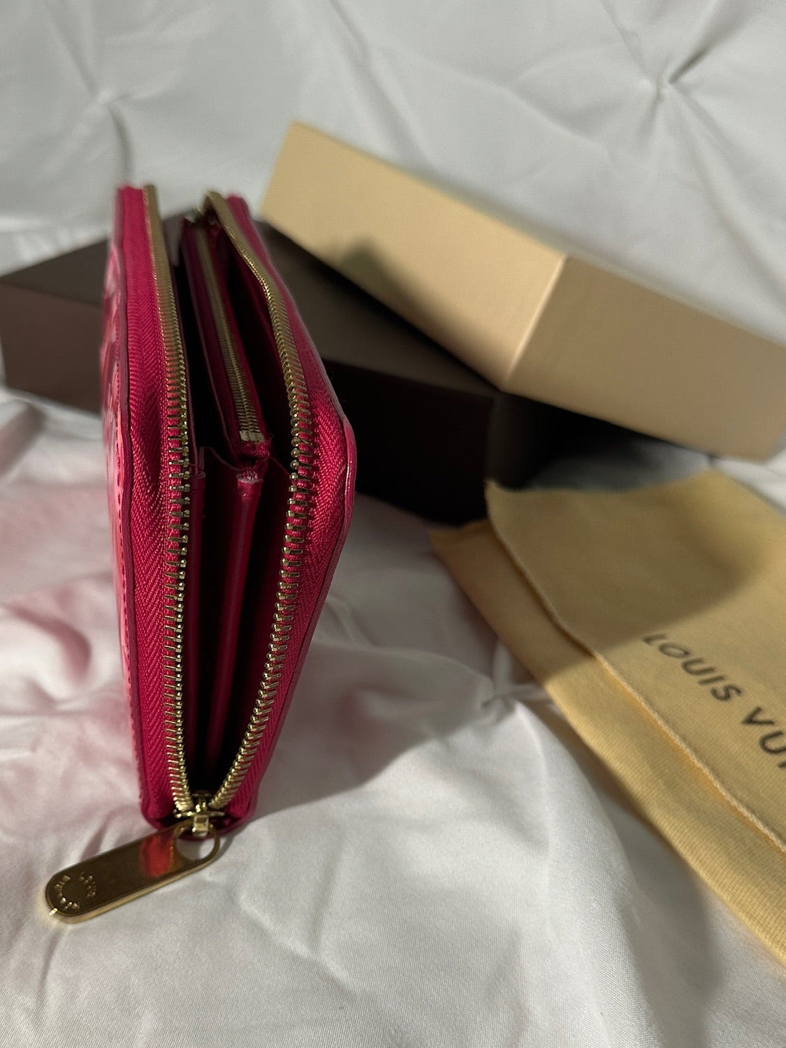 LOUIS VUITTON VERNIS MONOGRAM ZIPPY ROSE IKAT WALLET
