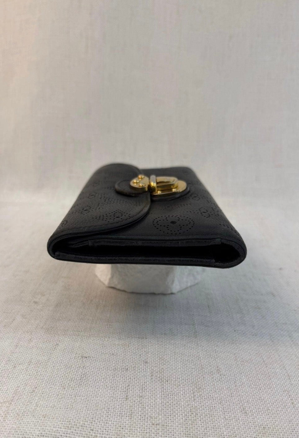 Louis Vuitton Mahina Amelia Wallet