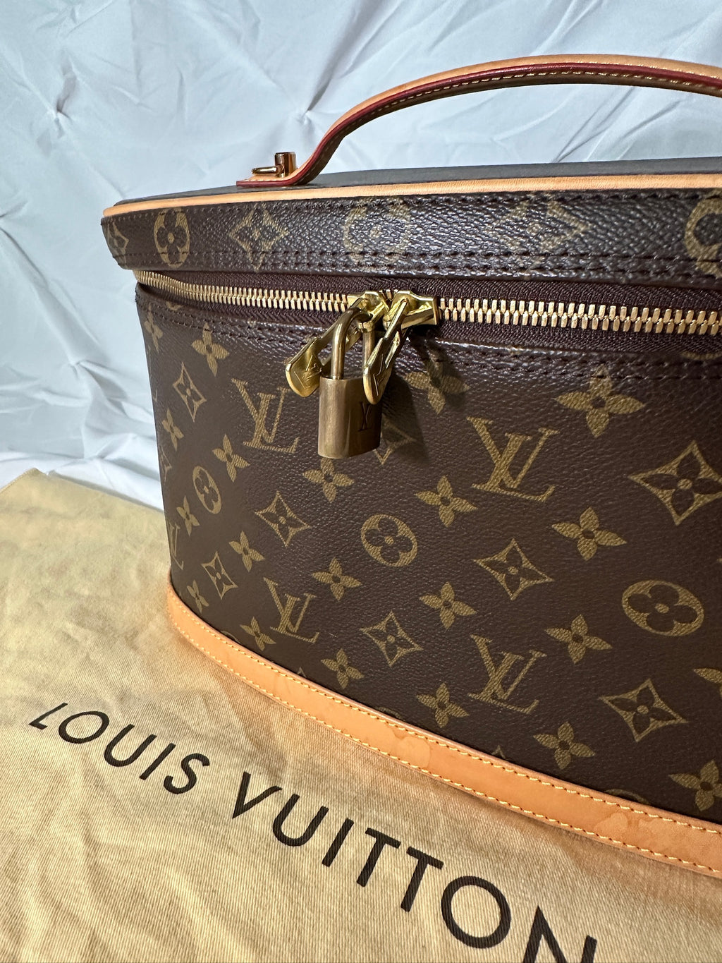Vintage LOUIS VUITTON MONOGRAM LARGE VANITY CASE
