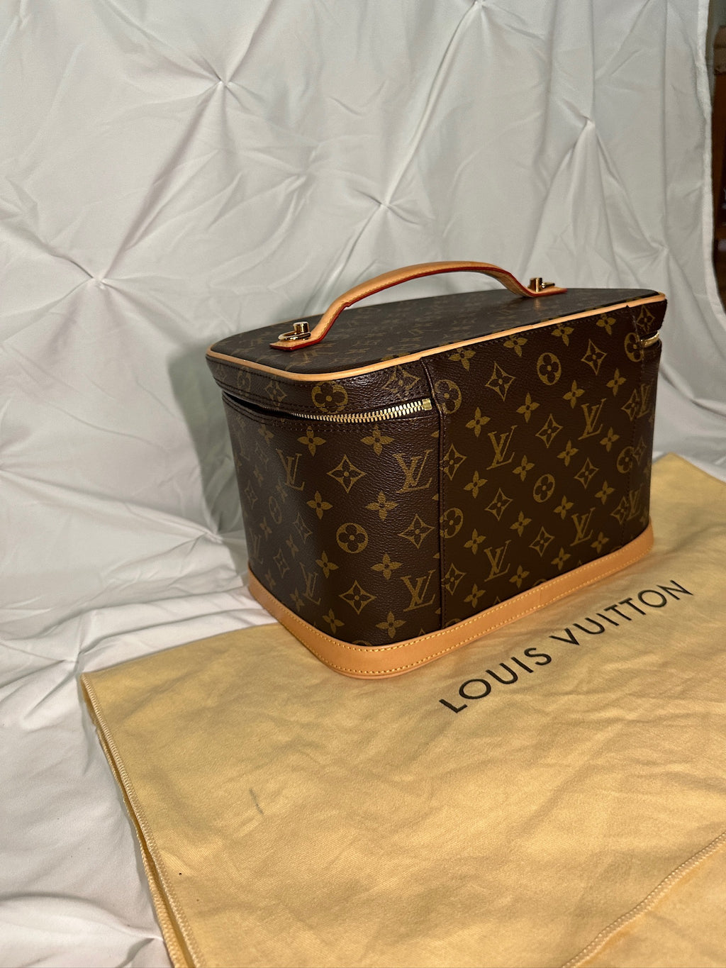 Vintage LOUIS VUITTON MONOGRAM LARGE VANITY CASE