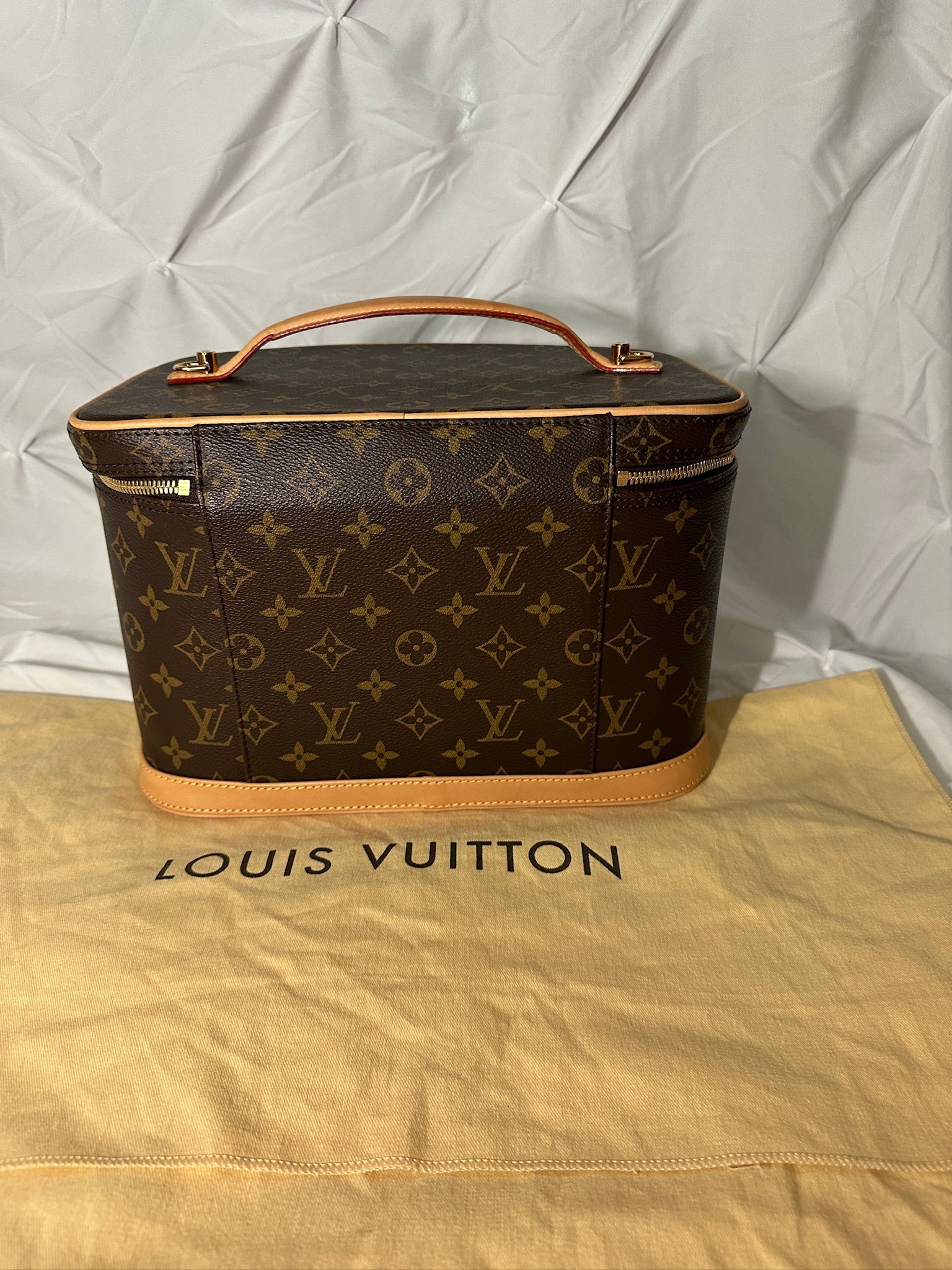 Vintage LOUIS VUITTON MONOGRAM LARGE VANITY CASE