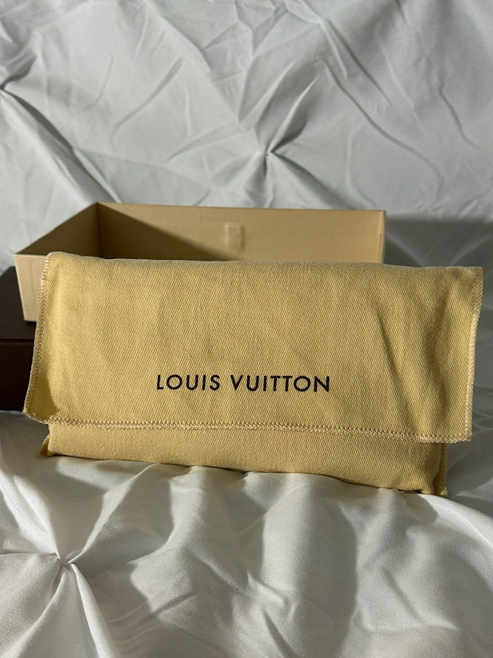 LOUIS VUITTON VERNIS MONOGRAM ZIPPY ROSE IKAT WALLET