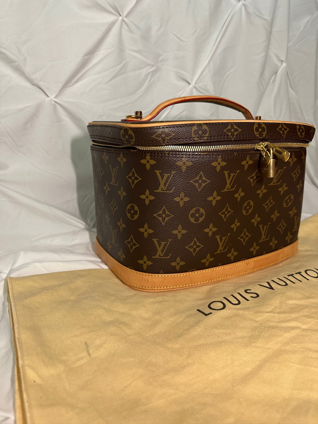 Vintage LOUIS VUITTON MONOGRAM LARGE VANITY CASE